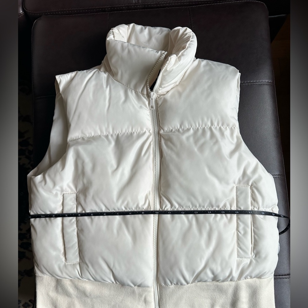White Sugarkiss Vest with Pockets - Picture 7 of 8